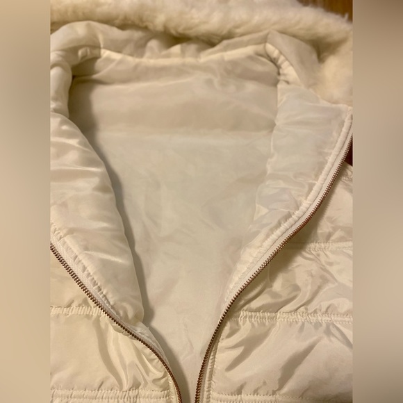 White Winter Vest w/Gold-Detail (NWOT) - Picture 4 of 5